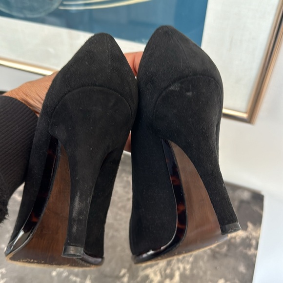 Stuart Weitzman Suede Pumps with Tortoise - Picture 3 of 5